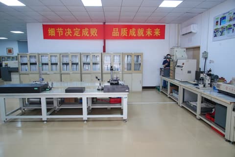群新工业检测室